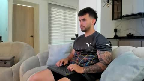 ricardogonzalez666 online show from February 2026 12:34:02 PM