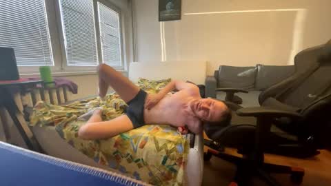 ricciardio online show from October 2025 06:04:01 AM