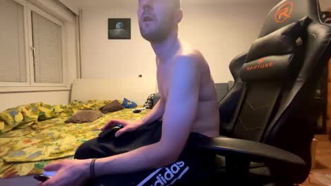 ricciardio online show from November 2025 11:04:02 PM