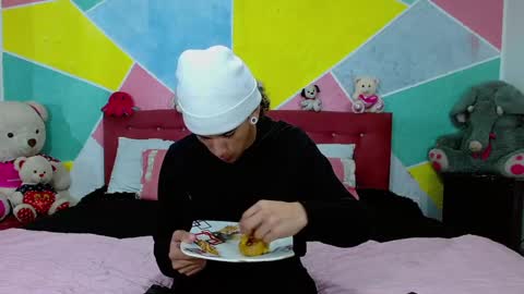 rich and kitty  online show from December 2024 05:18:02 AM