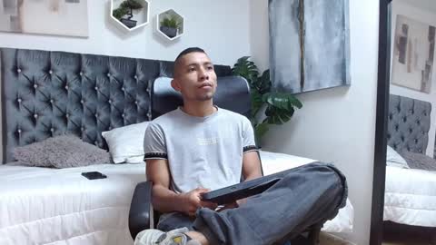 richar_voller online show from February 2025 11:12:02 AM