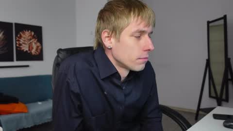 RICHARD HARDS online show from April 2026 07:01:01 AM