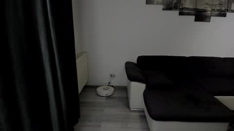 RichardDarell online show from October 2025 04:43:02 AM