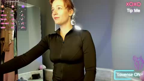 Snapshot of ricki_bloom chatting on June 2026 01:19:02 AM Ricki online show from June 2026 01:19:02 AM