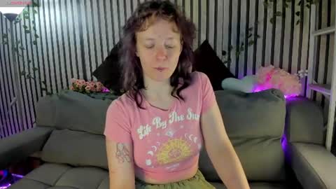 Snapshot of ricki_bloom chatting on June 2026 09:25:01 AM Ricki online show from June 2026 09:25:01 AM