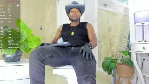 Snapshot of ricobrown777 chatting on May 2026 04:40:01 AM RicoBrowm online show from May 2026 04:40:01 AM