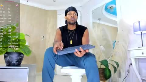Snapshot of ricobrown777 chatting on May 2026 04:08:02 AM RicoBrowm online show from May 2026 04:08:02 AM