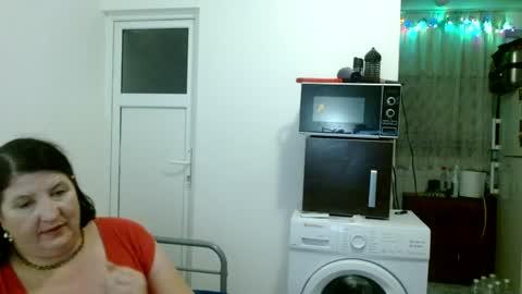 Snapshot of ridemerafsuzana chatting on December 2024 06:39:01 PM Ridemeraf online show from December 2024 06:39:01 PM