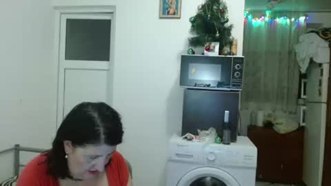 Snapshot of ridemerafsuzana chatting on February 2025 08:53:02 PM Ridemeraf online show from February 2025 08:53:02 PM