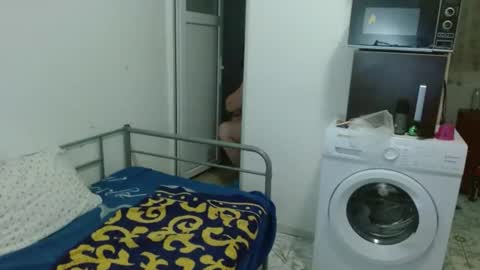 Snapshot of ridemerafsuzana chatting on February 2025 09:52:02 PM Ridemeraf online show from February 2025 09:52:02 PM