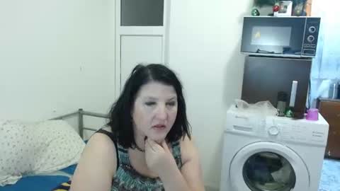 Snapshot of ridemerafsuzana chatting on February 2025 08:31:01 PM Ridemeraf online show from February 2025 08:31:01 PM