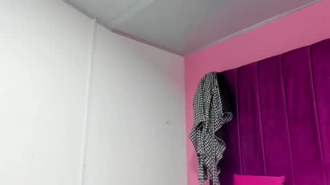 Rihanna hotx online show from September 2025 04:06:01 AM