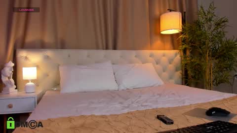 rihanna_walker online show from October 2025 01:48:02 AM