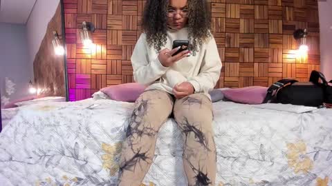 Sara online show from February 2025 10:07:02 AM