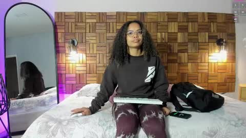 Sara online show from February 2025 10:04:02 AM