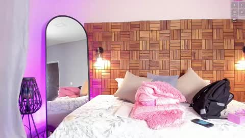 Sara online show from March 2025 10:04:01 AM