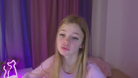 Rina online show from November 2025 10:10:02 PM