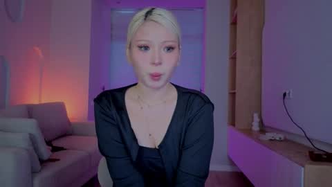 rileymee online show from September 2025 12:21:02 PM