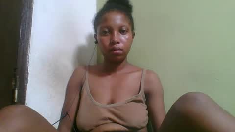 Snapshot of rinah654271 chatting on February 2026 06:52:01 PM rinah654271 online show from February 2026 06:52:01 PM