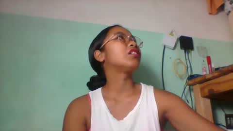 Snapshot of rinah856024 chatting on May 2026 06:44:01 AM rinah856024 online show from May 2026 06:44:01 AM