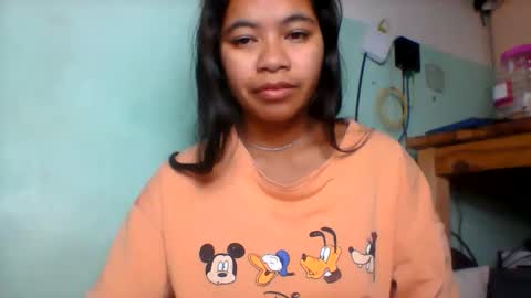 Snapshot of rinah856024 chatting on June 2026 04:32:02 AM rinah856024 online show from June 2026 04:32:02 AM