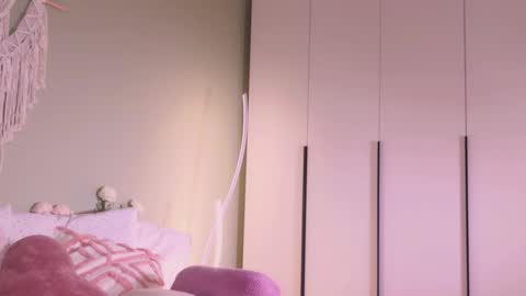 Rina online show from October 2025 07:53:01 AM