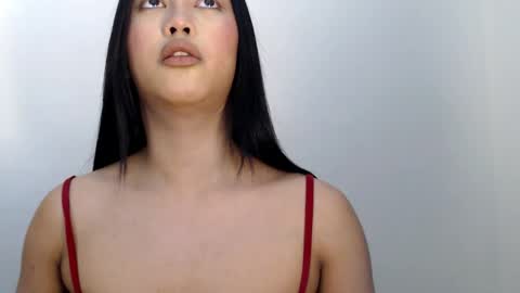 Snapshot of riyah_parker chatting on May 2026 02:18:02 AM riyah_parker online show from May 2026 02:18:02 AM