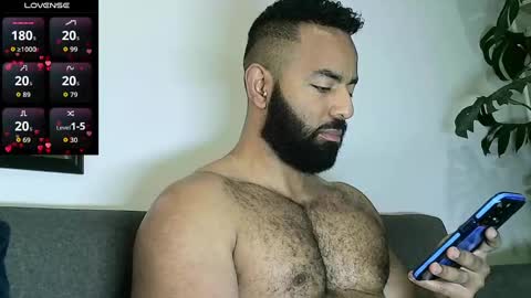 SebasRoa online show from October 2025 04:41:01 PM