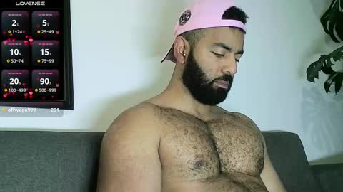 SebasRoa online show from October 2025 05:02:02 PM