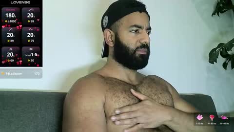 SebasRoa online show from November 2025 04:16:02 PM