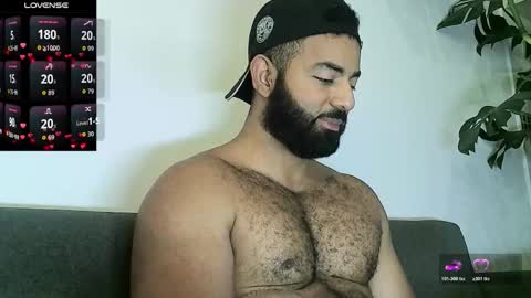 SebasRoa online show from December 2025 03:29:02 PM