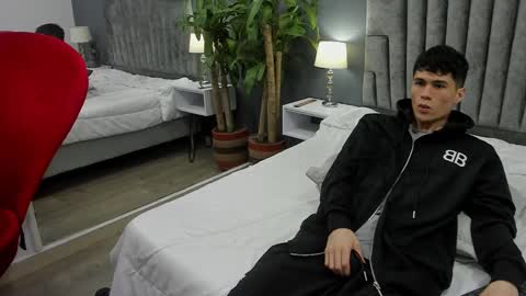 Roan Birkin online show from February 2025 01:47:02 AM