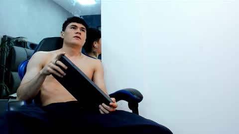 Roan Birkin online show from November 2025 07:56:01 PM