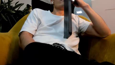 Roan Birkin online show from February 2026 10:03:02 PM