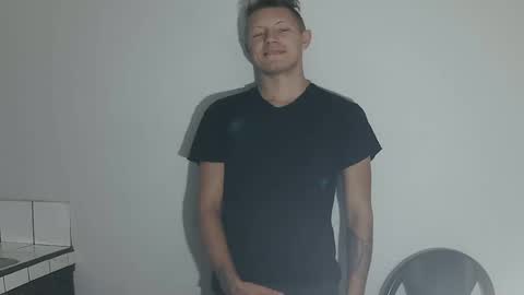 RoastingCorn online show from October 2025 03:05:02 AM