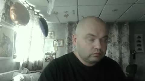 rob18997 online show from November 2025 09:08:01 AM