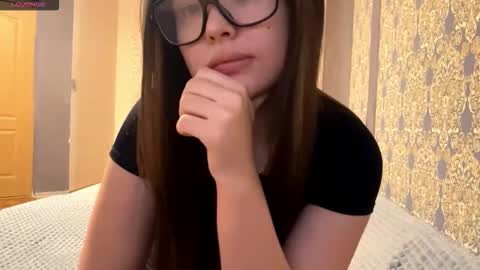 Snapshot of robbimckoy chatting on February 2026 12:59:02 PM Aya online show from February 2026 12:59:02 PM