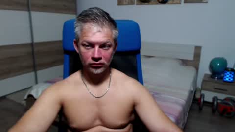 Snapshot of robbyshawz chatting on July 2026 04:40:01 AM robbyshawz online show from July 2026 04:40:01 AM