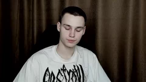 robert10211 online show from February 2025 07:49:01 PM