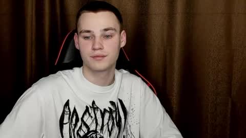 robert10211 online show from March 2025 08:53:02 PM