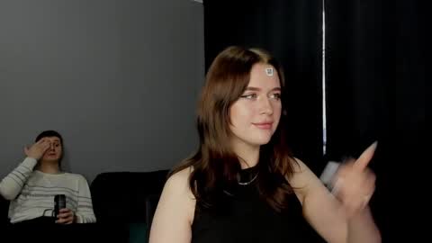 Lisa and Robert  i am online all days 900 am GMT3   online show from December 2024 08:58:01 AM