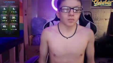 Snapshot of robertcicijr21 chatting on February 2025 05:09:01 AM Robert Cici Jr. online show from February 2025 05:09:01 AM