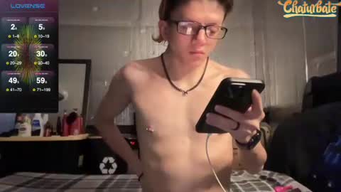 Snapshot of robertcicijr21 chatting on February 2025 01:35:01 AM Robert Cici Jr. online show from February 2025 01:35:01 AM