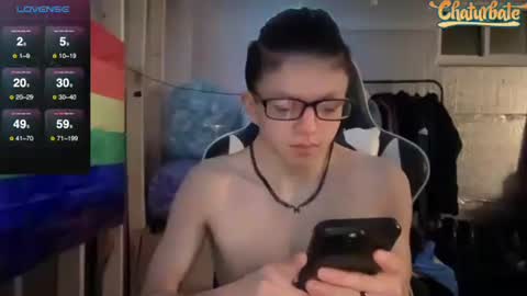 Snapshot of robertcicijr21 chatting on February 2025 02:10:02 AM Robert Cici Jr. online show from February 2025 02:10:02 AM