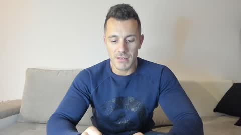 roberto4ever online show from January 2025 05:13:02 PM