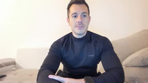 roberto4ever online show from November 2025 04:18:01 PM