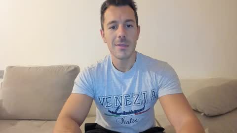 roberto4ever online show from February 2026 05:47:02 AM