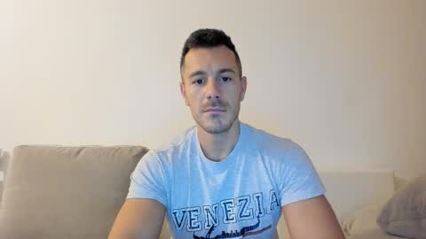 roberto4ever online show from February 2026 04:20:02 AM