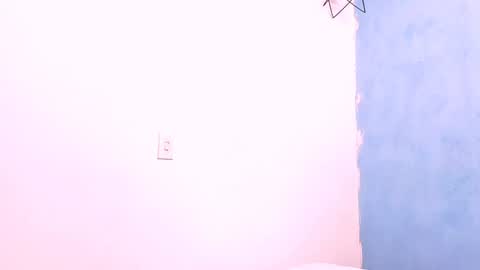 Roberts kloe online show from February 2025 06:01:01 PM