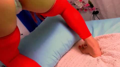 Roberts kloe online show from September 2025 04:39:02 PM